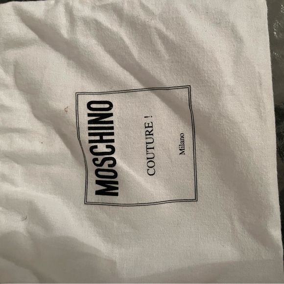 New with Tags Moschino Red Skinny Belt - Picture 5 of 6